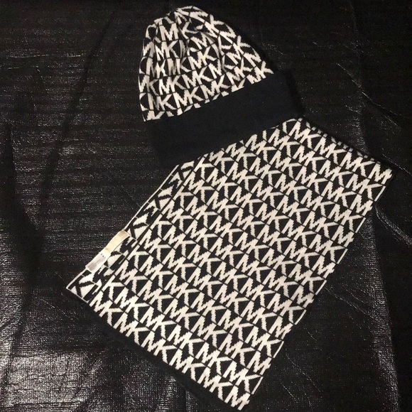 MICHAEL Michael Kors Accessories - Scarf/hat set Michael Kors